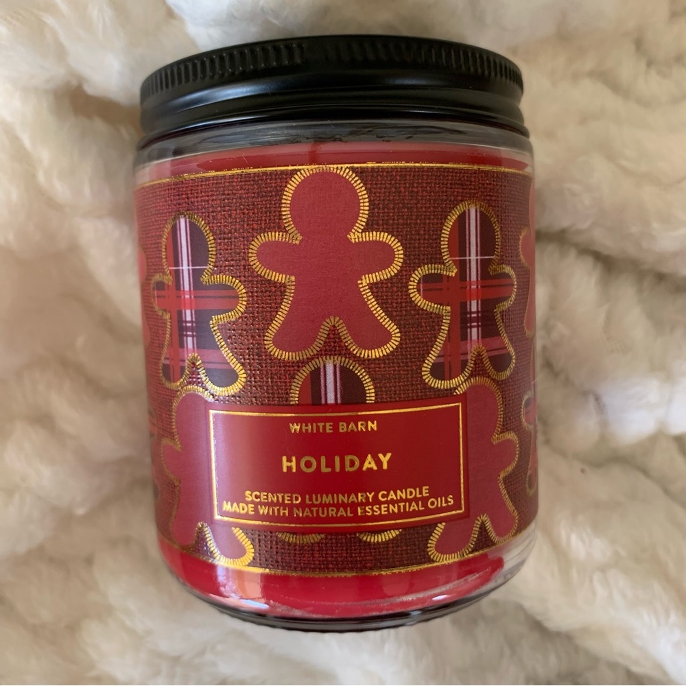 Bed Bath Beyond White Barn 7 oz. Jar Candle